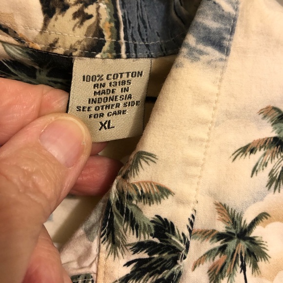 Hollis Rivers mens XL shirt Tropical beach Hawaiian coastal yellow - Picture 3 of 6